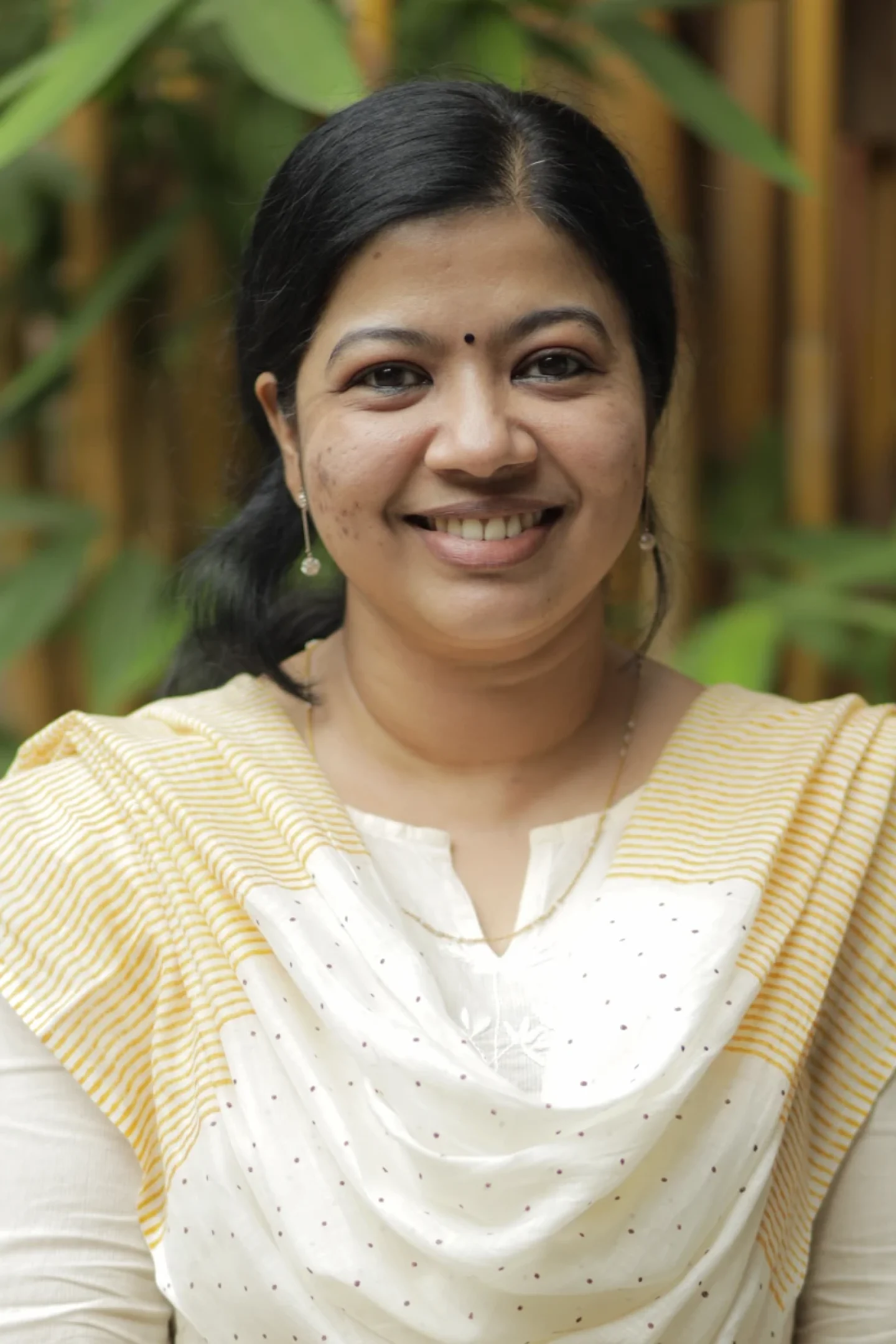 Dr DEEPA